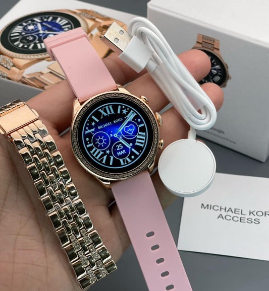Michael Kors by Fossil Smartwatch Diamond-studded Design