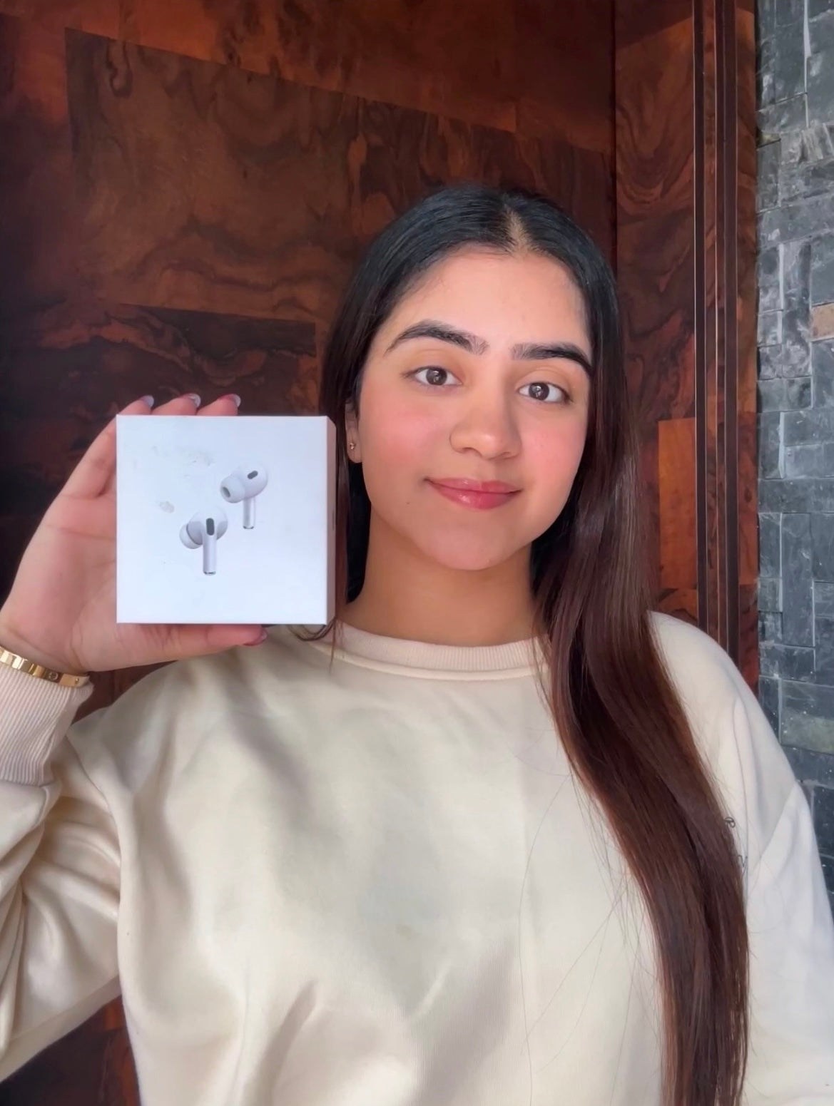 AirPods Pro 2nd Gen – With Free Silicone Cover