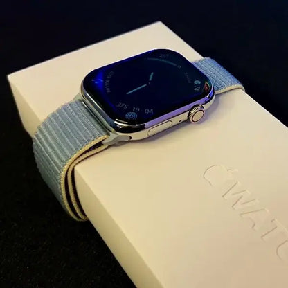 Series 10 Edge - ON/OFF Logo - Extra Strap FREE Inside Box