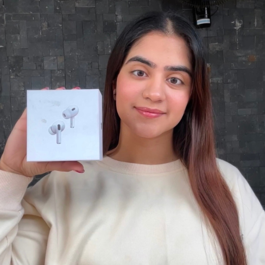 AirPods Pro 2nd Gen – With Free Silicone Cover