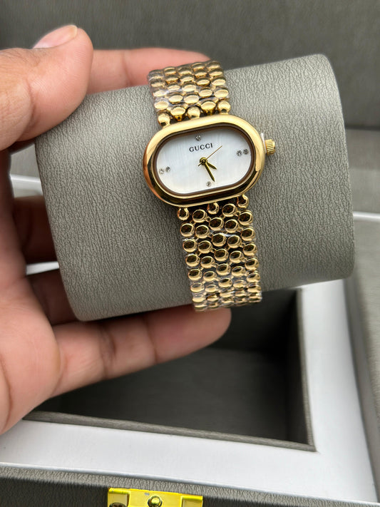 Gucci Ladies Watch – Elegant & Affordable