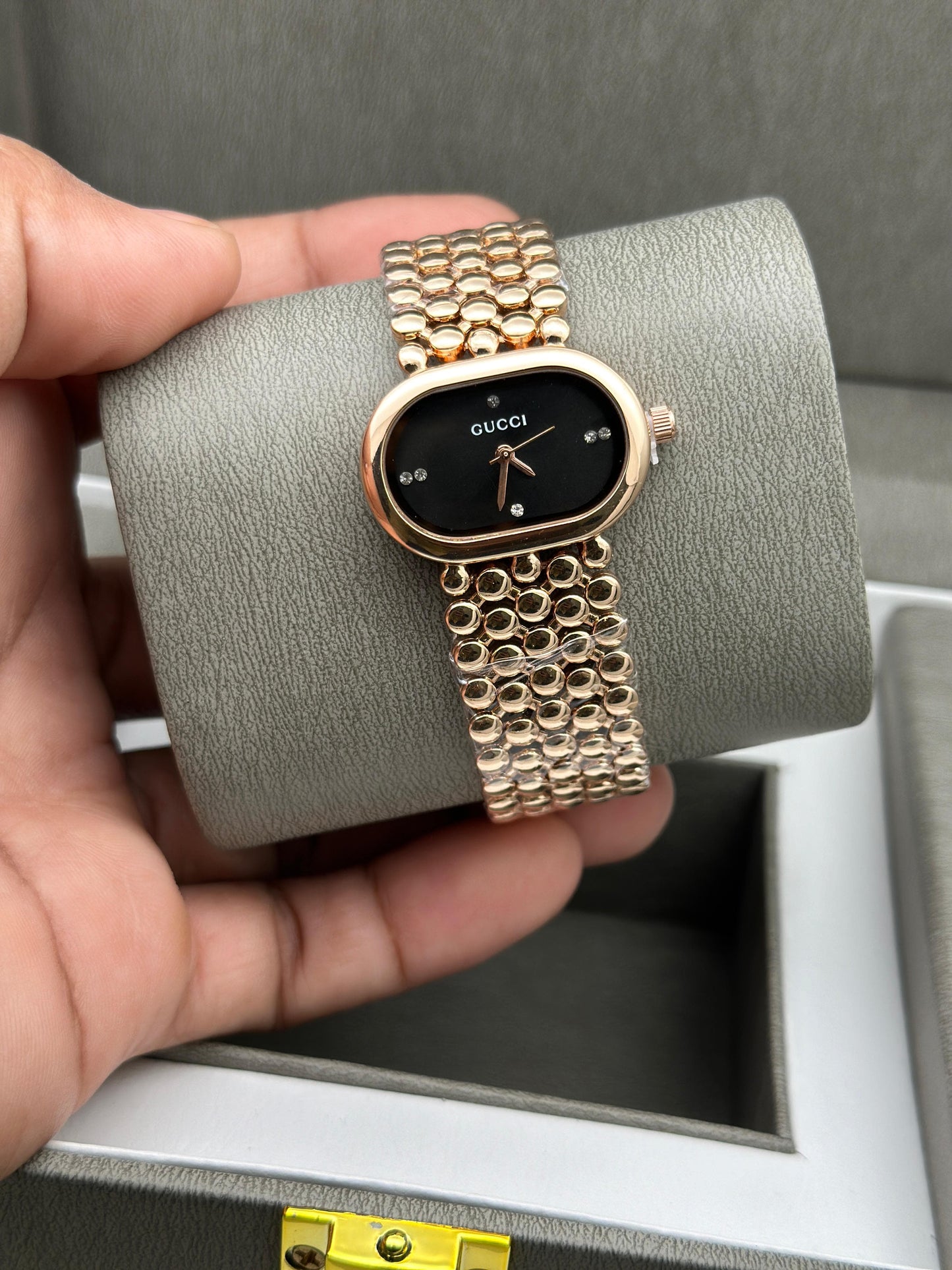 Gucci Ladies Watch – Elegant & Affordable