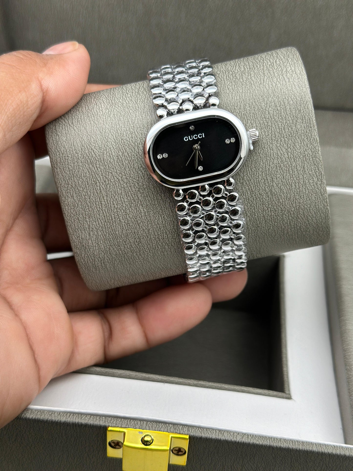 Gucci Ladies Watch – Elegant & Affordable