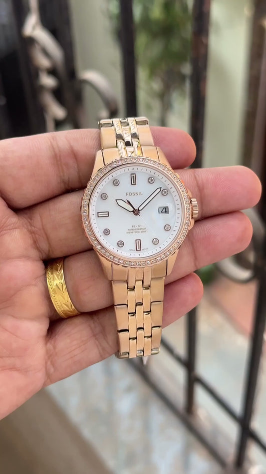 FOSSIL FB-01 ROSE GOLD & WHITE – Iconic Elegance for Her