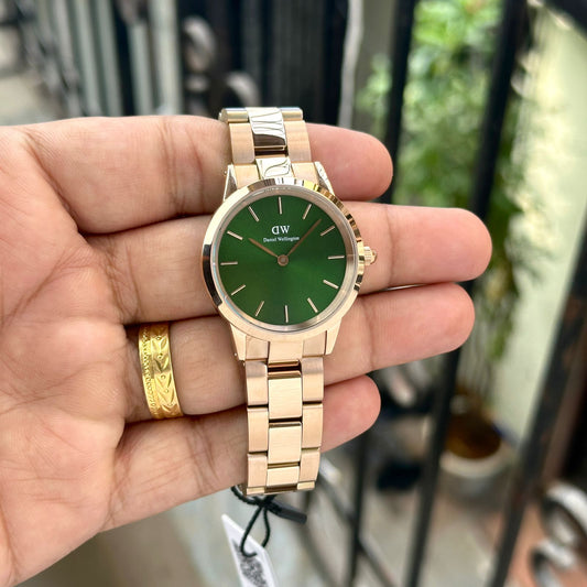 Daniel Wellington Iconic Link Emerald – Elegance in Green & Rose Gold